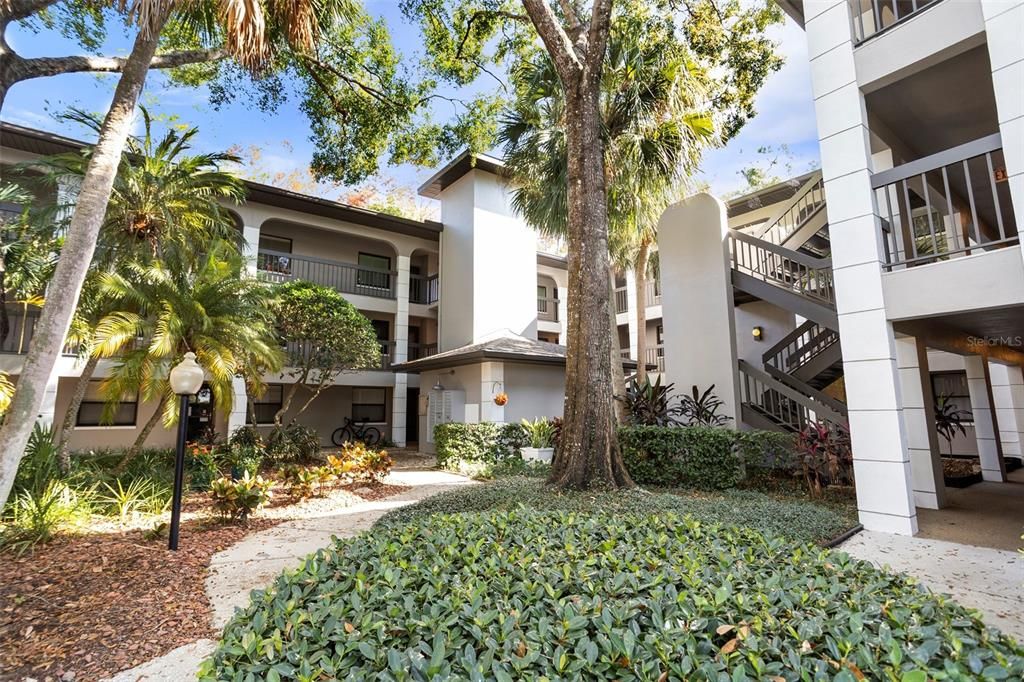 For Sale: $180,000 (2 beds, 2 baths, 1030 Square Feet)