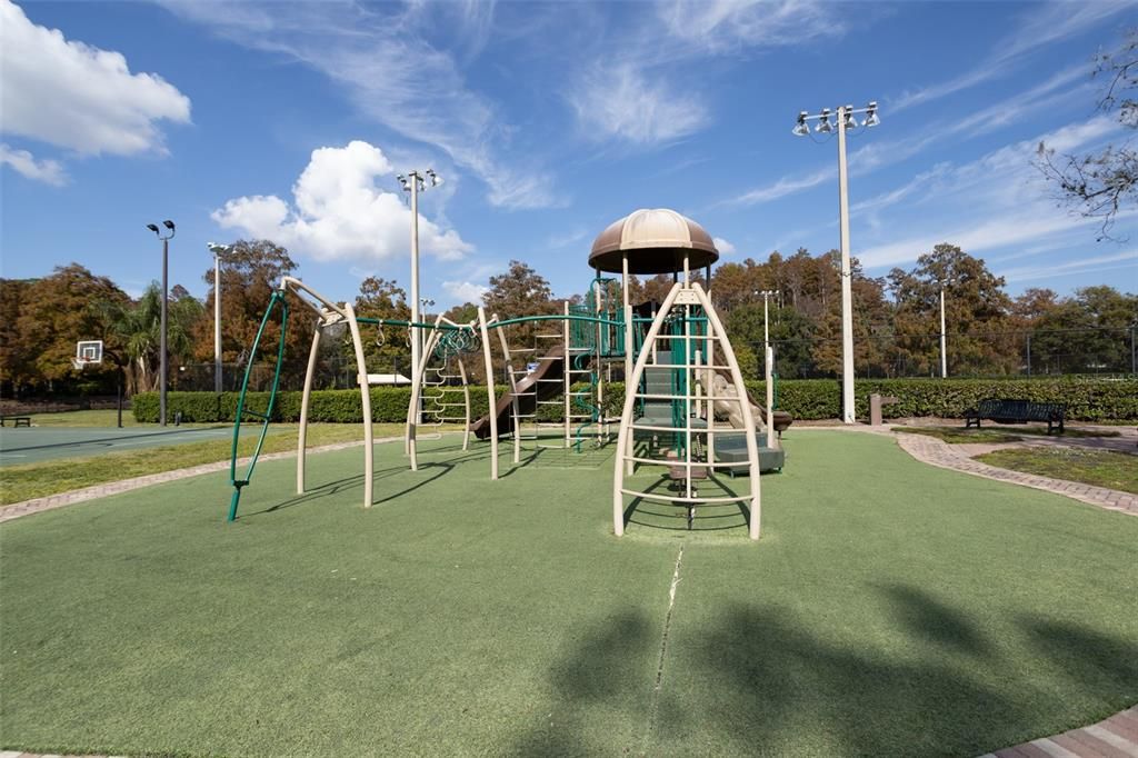 For Sale: $180,000 (2 beds, 2 baths, 1030 Square Feet)