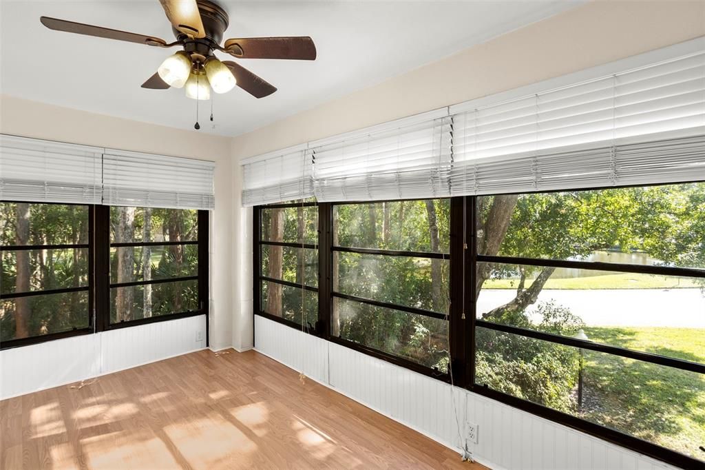 For Sale: $180,000 (2 beds, 2 baths, 1030 Square Feet)