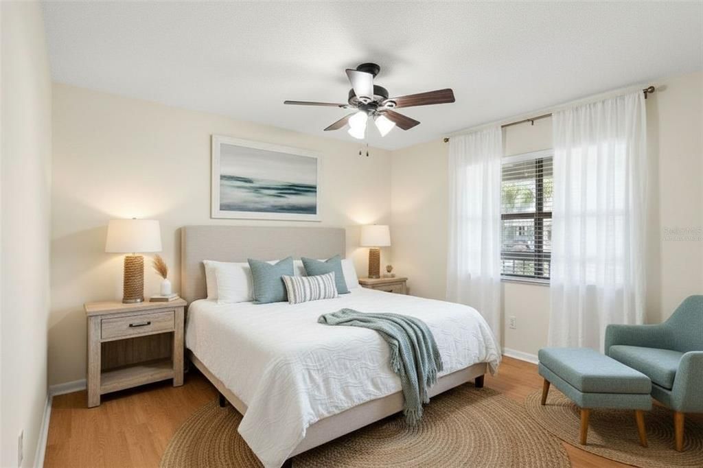 For Sale: $180,000 (2 beds, 2 baths, 1030 Square Feet)