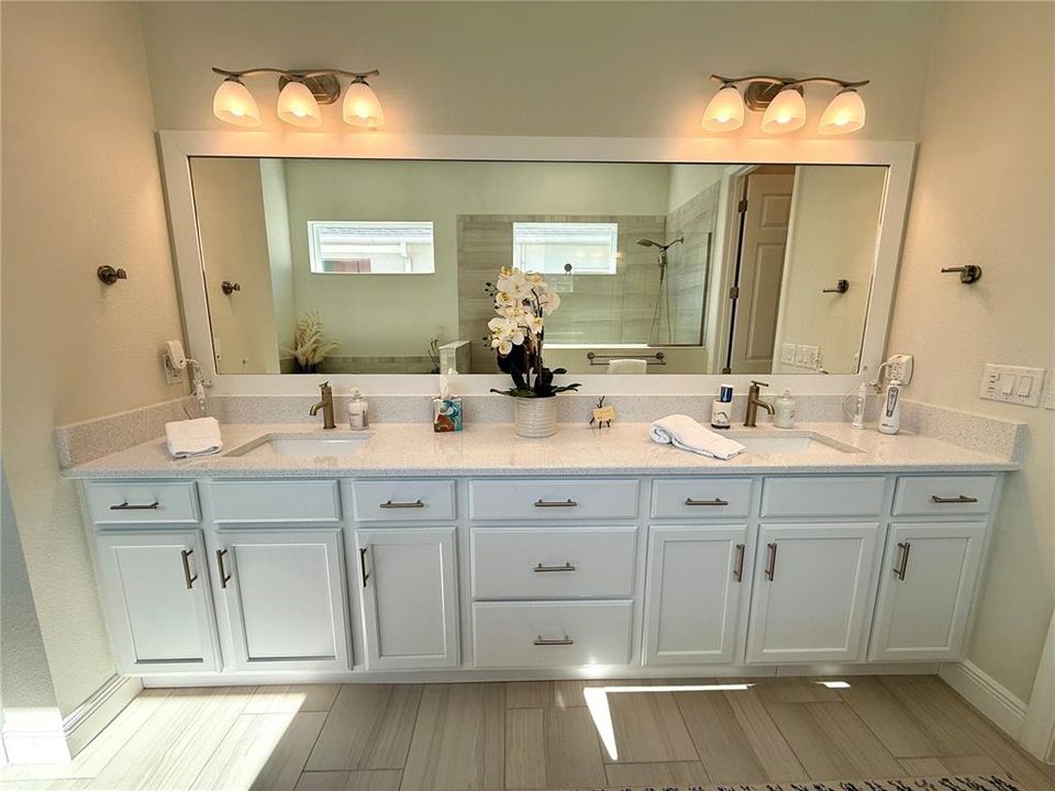 For Sale: $514,990 (2 beds, 2 baths, 2161 Square Feet)