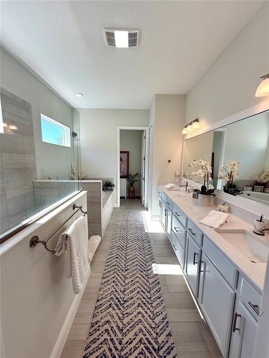 For Sale: $514,990 (2 beds, 2 baths, 2161 Square Feet)