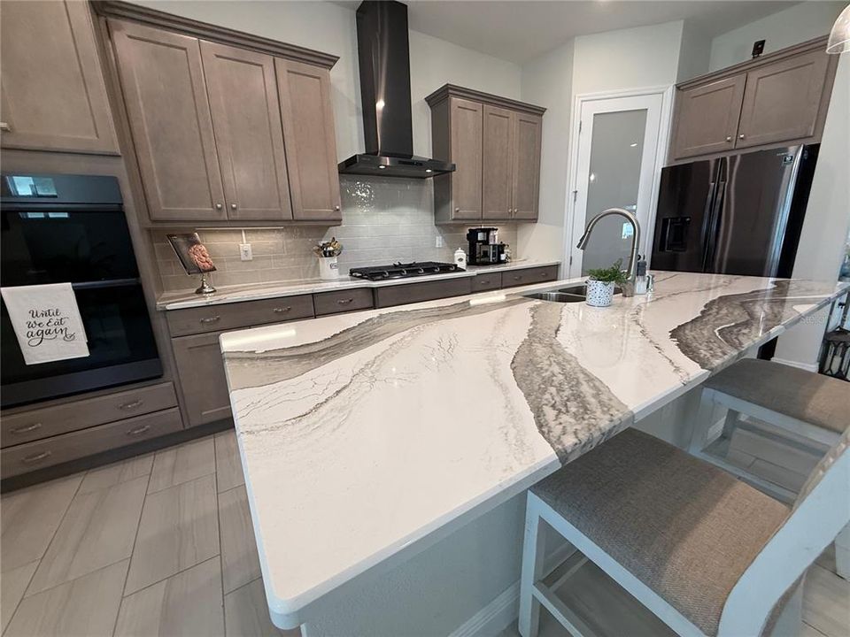 For Sale: $514,990 (2 beds, 2 baths, 2161 Square Feet)