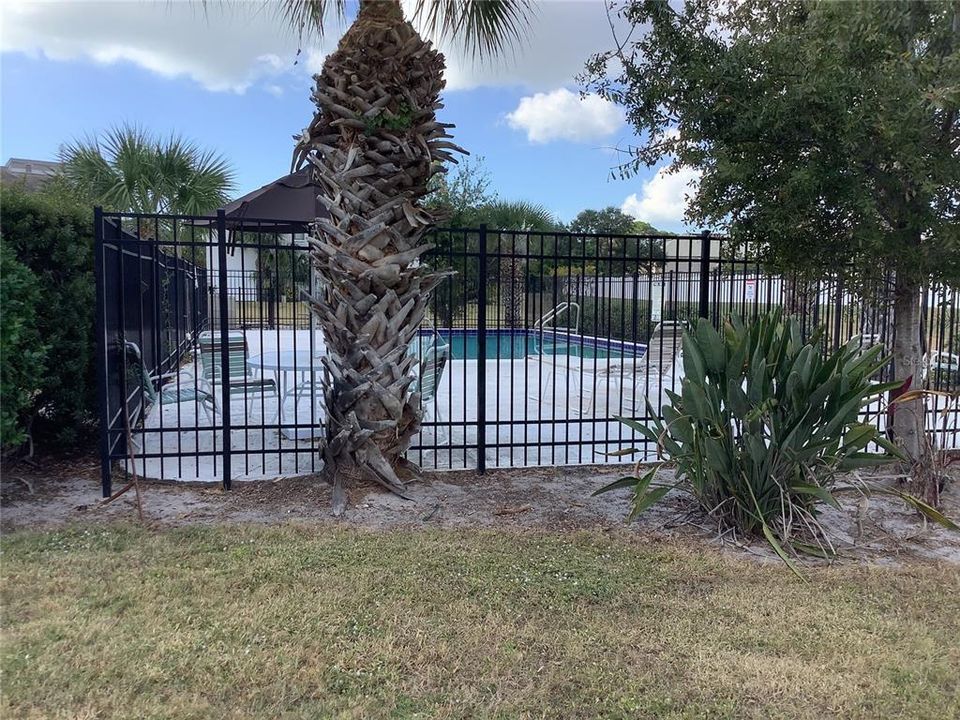 待售: $200,000 (2 贝兹, 2 浴室, 1135 平方英尺)