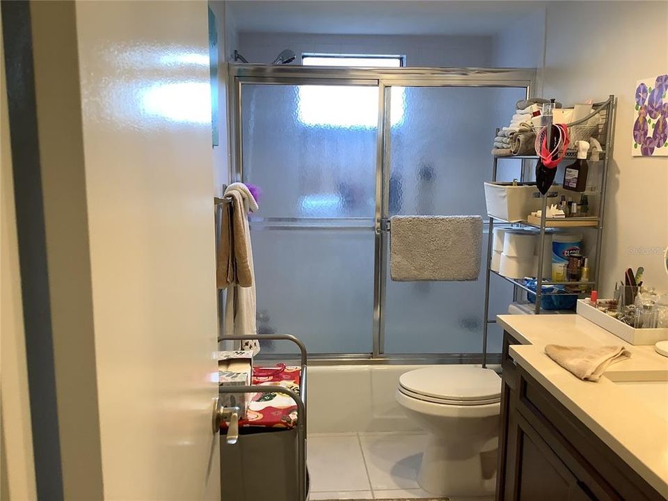 待售: $200,000 (2 贝兹, 2 浴室, 1135 平方英尺)