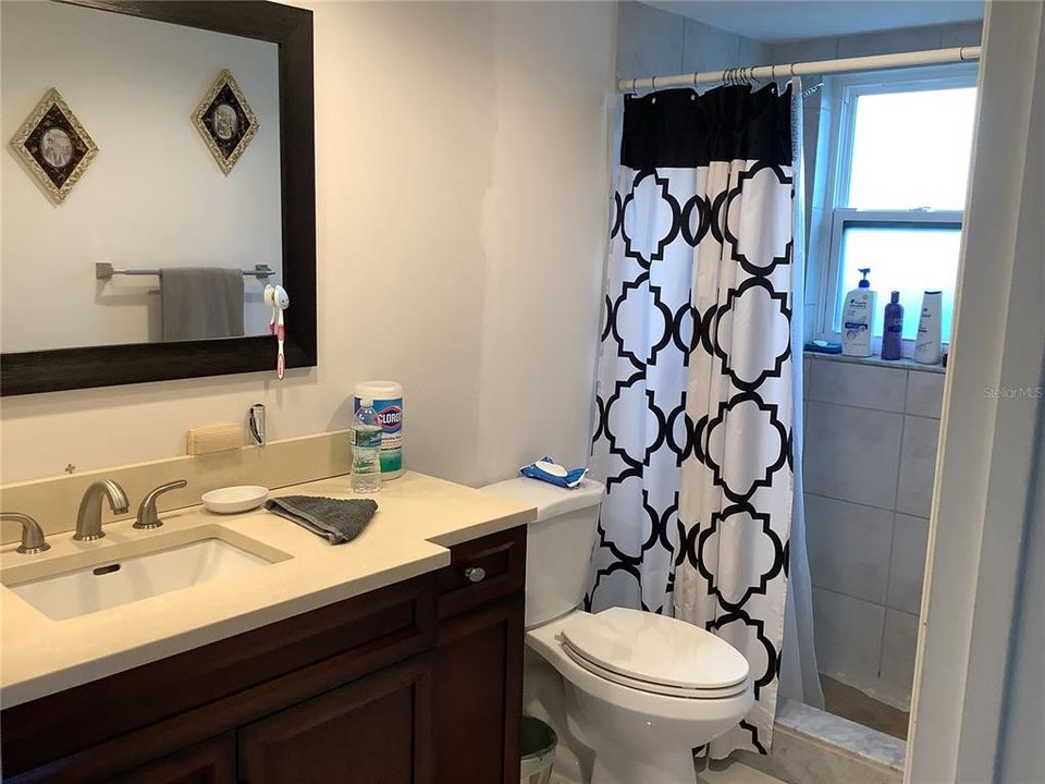 待售: $200,000 (2 贝兹, 2 浴室, 1135 平方英尺)