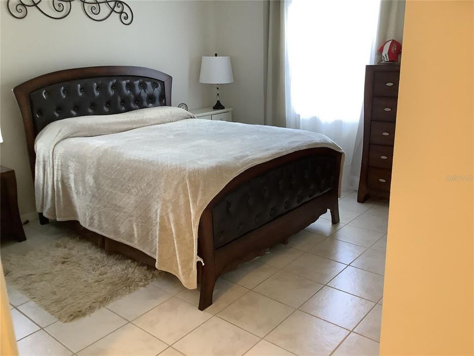 待售: $200,000 (2 贝兹, 2 浴室, 1135 平方英尺)