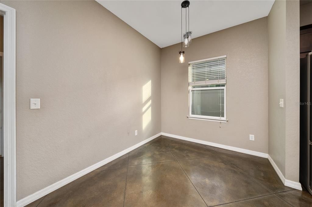 Active With Contract: $230,000 (3 beds, 2 baths, 1268 Square Feet)