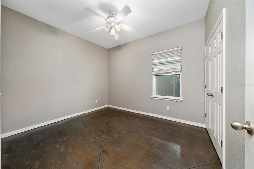 Active With Contract: $230,000 (3 beds, 2 baths, 1268 Square Feet)