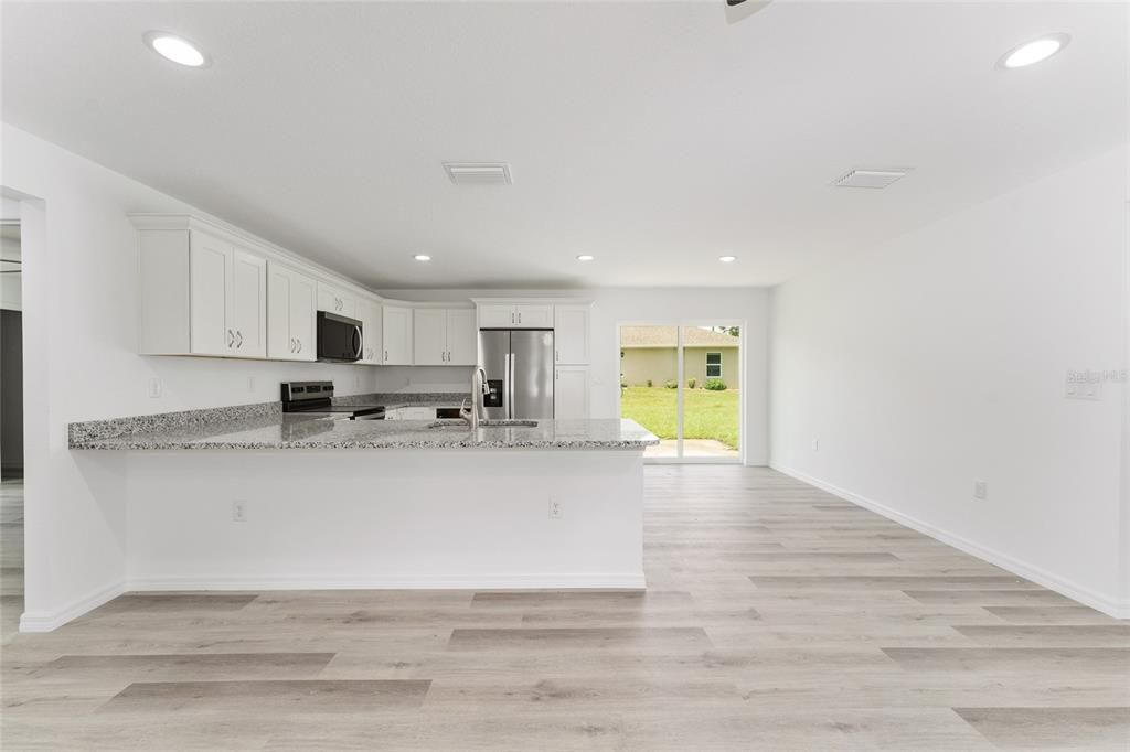 For Sale: $239,900 (3 beds, 2 baths, 1287 Square Feet)