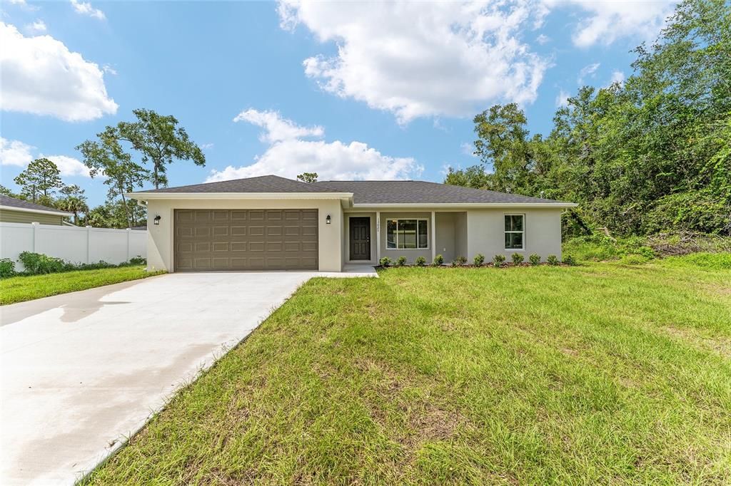 For Sale: $239,900 (3 beds, 2 baths, 1287 Square Feet)