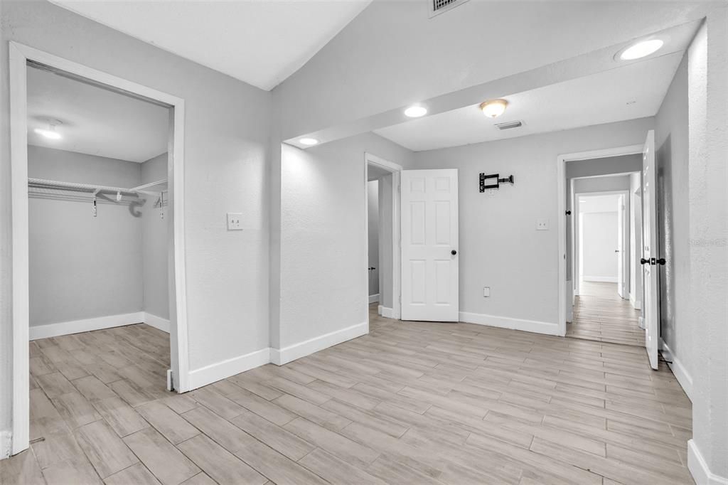 For Sale: $245,000 (4 beds, 2 baths, 1362 Square Feet)