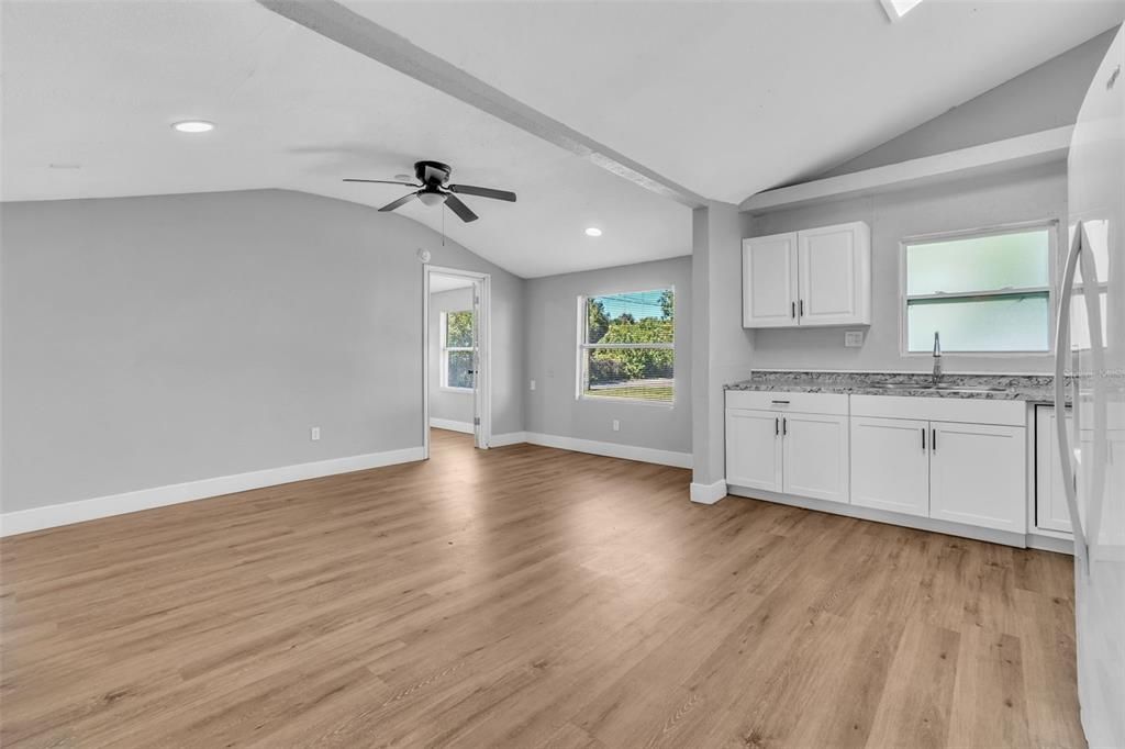 For Sale: $245,000 (4 beds, 2 baths, 1362 Square Feet)