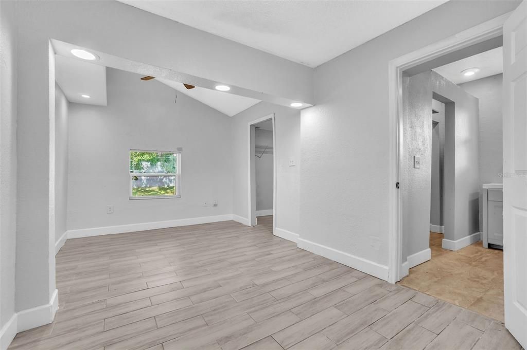 For Sale: $245,000 (4 beds, 2 baths, 1362 Square Feet)