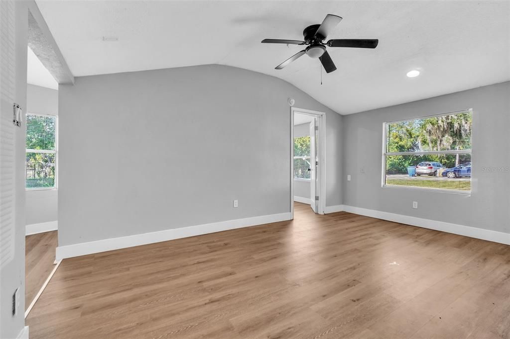 For Sale: $245,000 (4 beds, 2 baths, 1362 Square Feet)