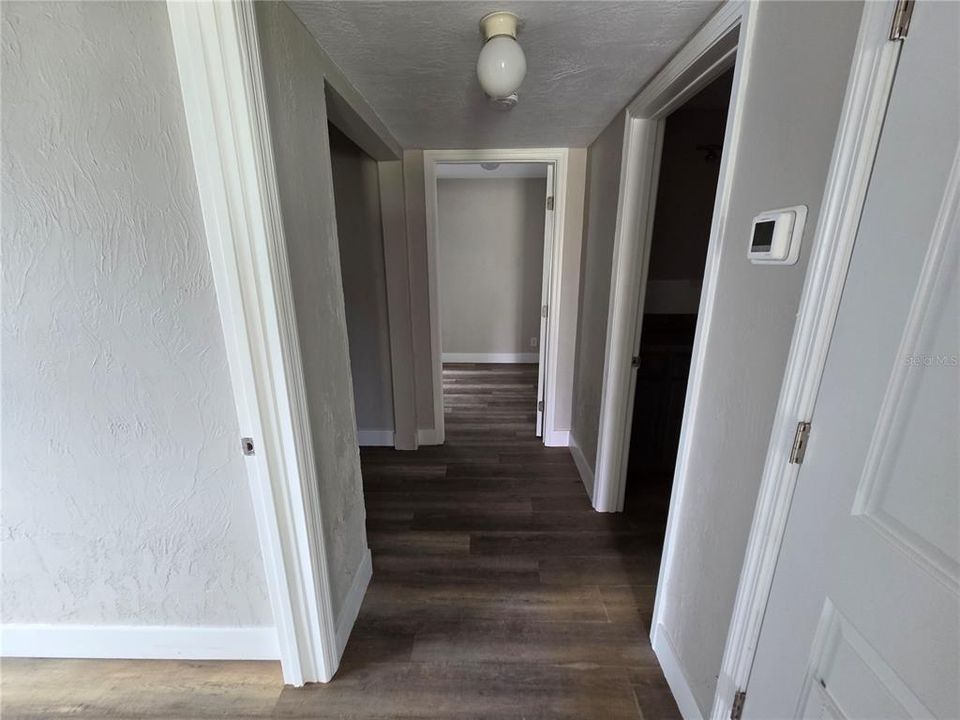 For Sale: $275,000 (3 beds, 3 baths, 1444 Square Feet)