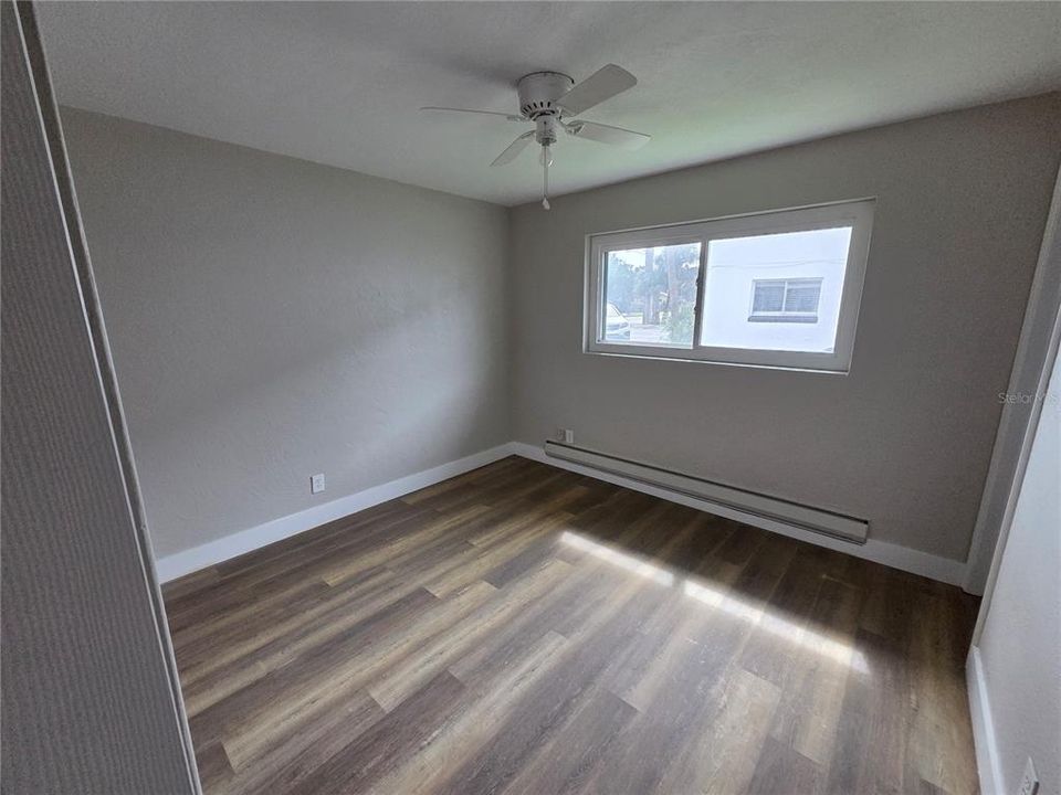 For Sale: $275,000 (3 beds, 3 baths, 1444 Square Feet)