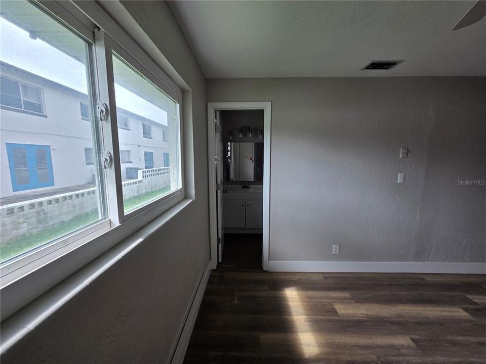 For Sale: $275,000 (3 beds, 3 baths, 1444 Square Feet)