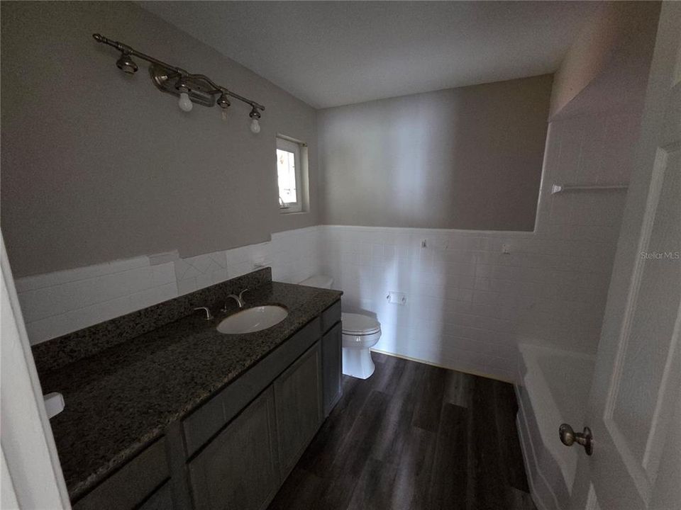 For Sale: $275,000 (3 beds, 3 baths, 1444 Square Feet)