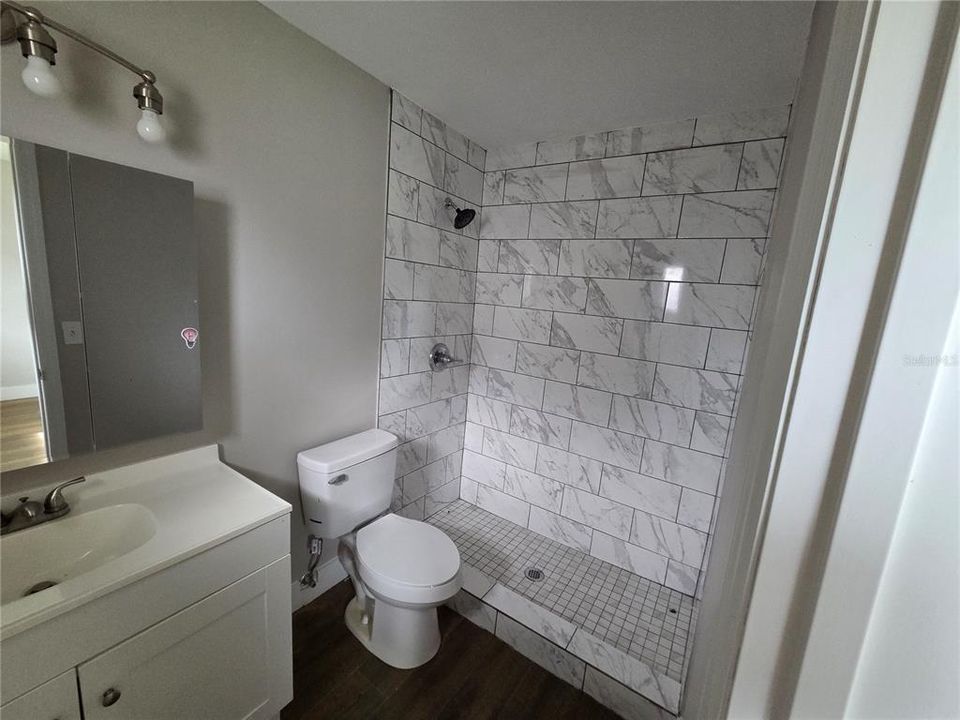 For Sale: $275,000 (3 beds, 3 baths, 1444 Square Feet)