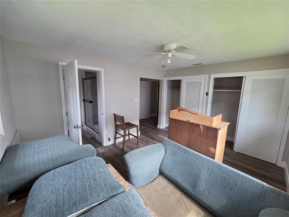 For Sale: $275,000 (3 beds, 3 baths, 1444 Square Feet)