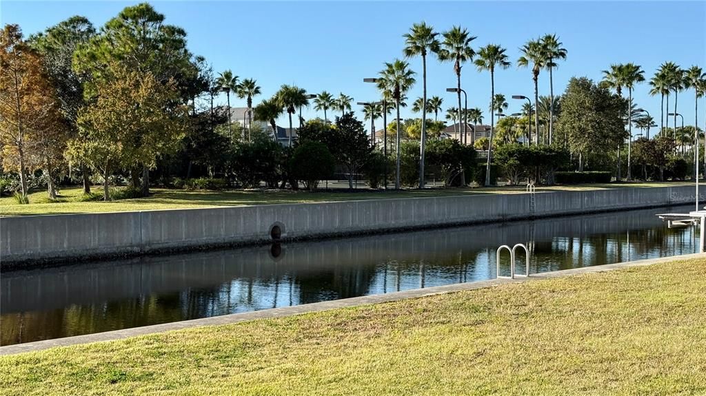 待售: $177,900 (0.11 acres)