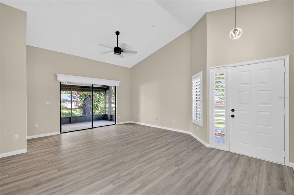 En Venta: $339,000 (3 camas, 2 baños, 1372 Pies cuadrados)