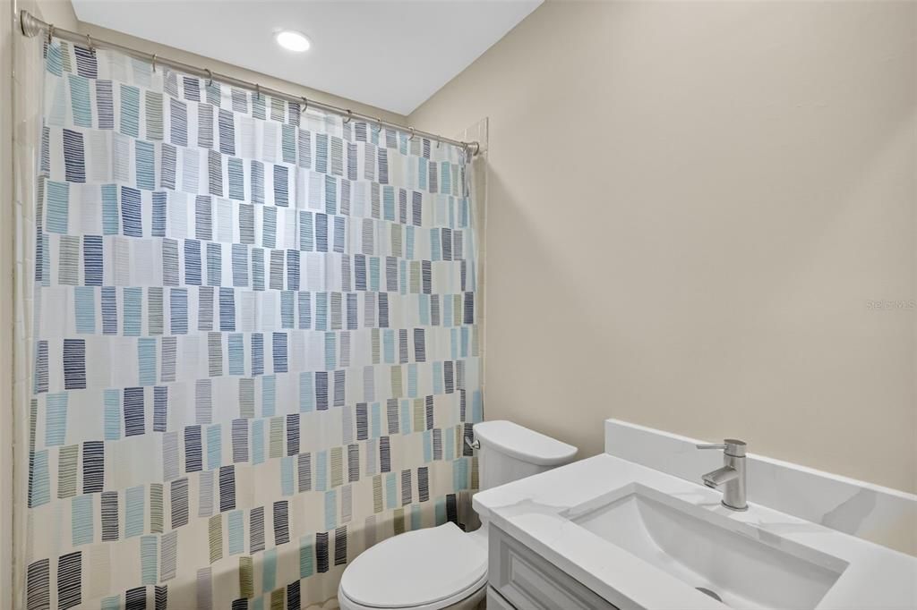 En Venta: $339,000 (3 camas, 2 baños, 1372 Pies cuadrados)