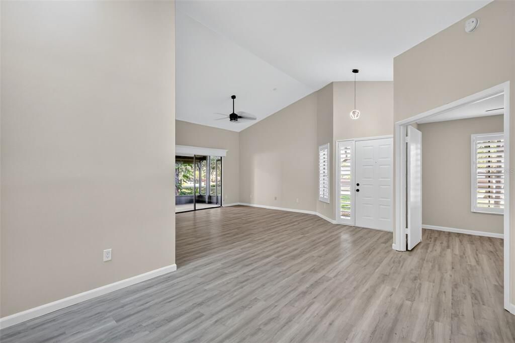 En Venta: $339,000 (3 camas, 2 baños, 1372 Pies cuadrados)