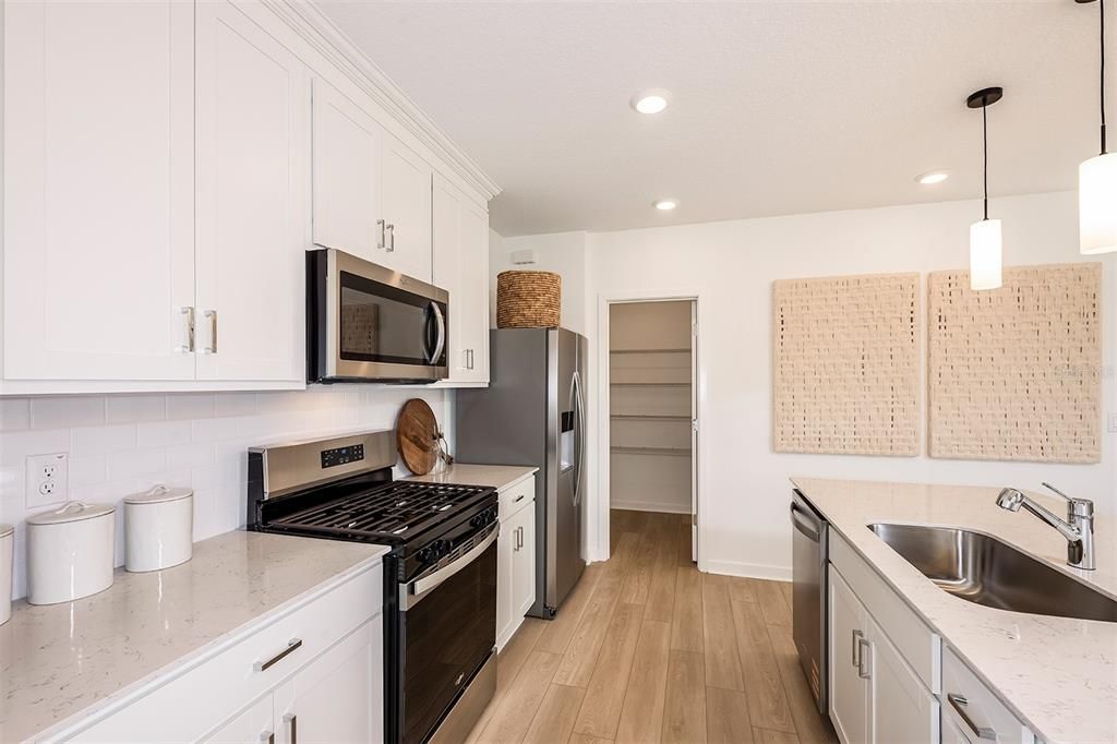 For Sale: $391,420 (3 beds, 2 baths, 2262 Square Feet)