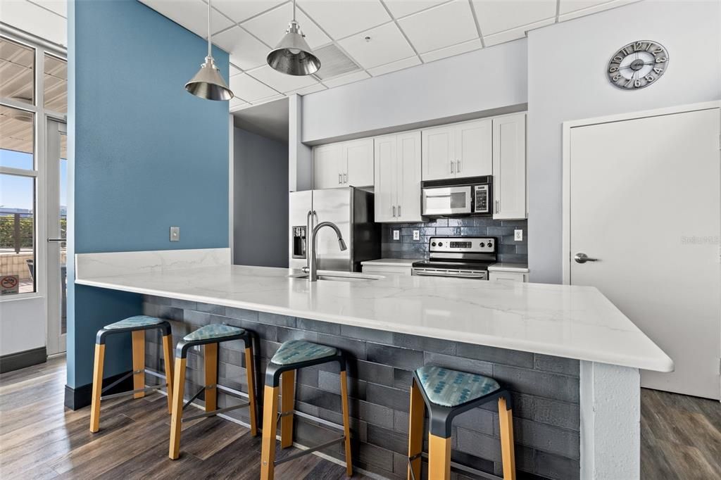 Activo con contrato: $2,800 (2 camas, 1 baños, 1050 Pies cuadrados)