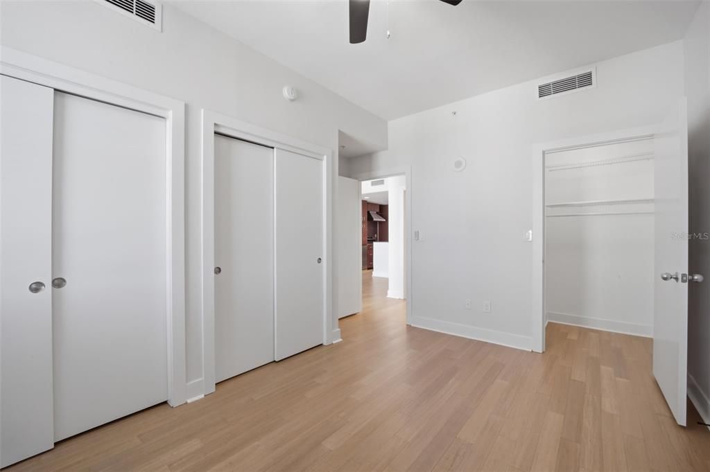 Activo con contrato: $2,800 (2 camas, 1 baños, 1050 Pies cuadrados)