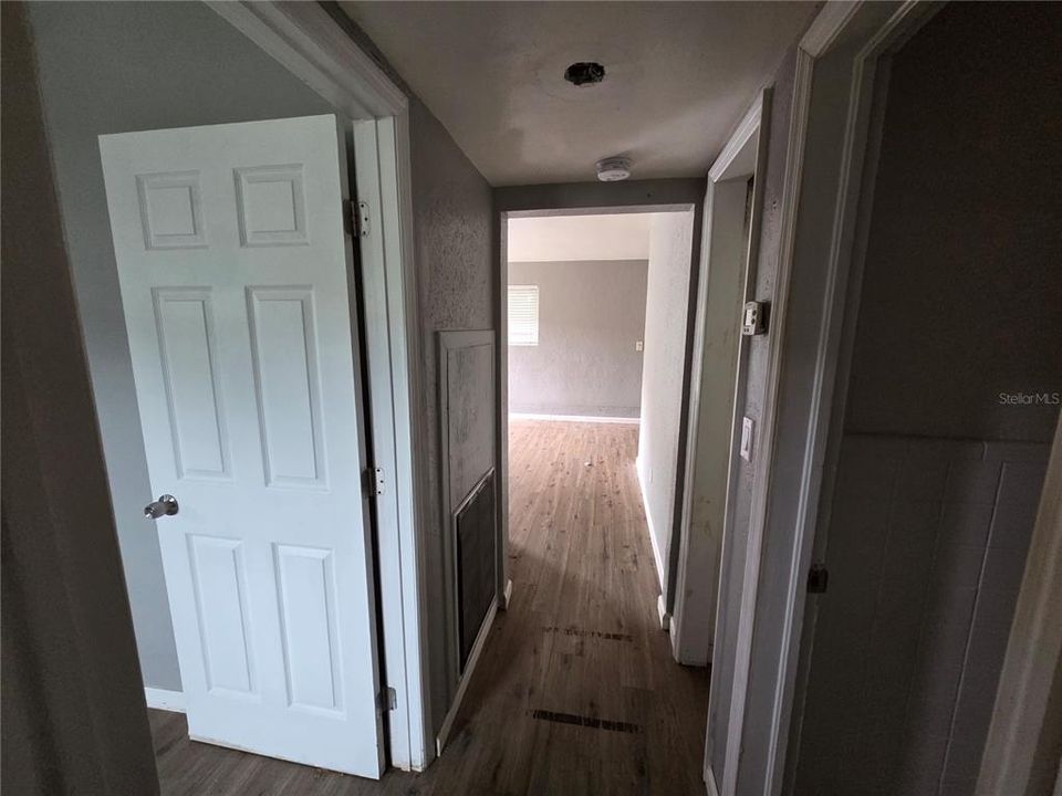 Active With Contract: $200,000 (2 beds, 1 baths, 850 Square Feet)