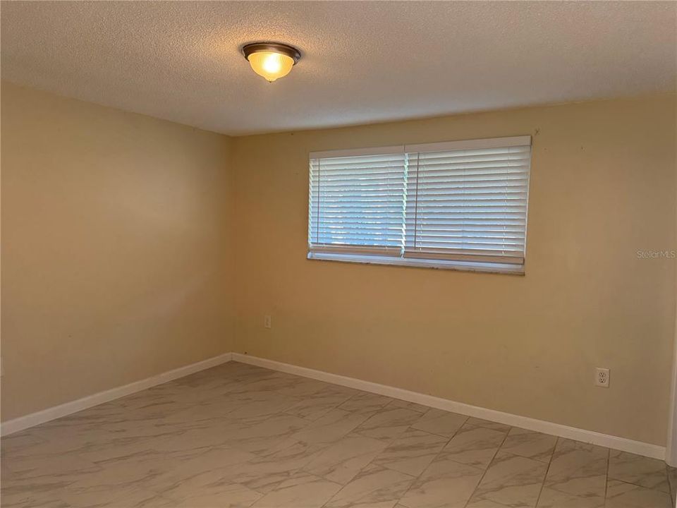 For Rent: $1,050 (1 beds, 1 baths, 528 Square Feet)