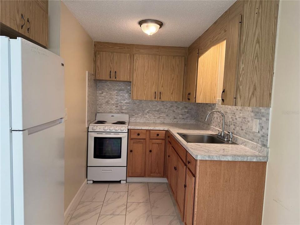 For Rent: $1,050 (1 beds, 1 baths, 528 Square Feet)