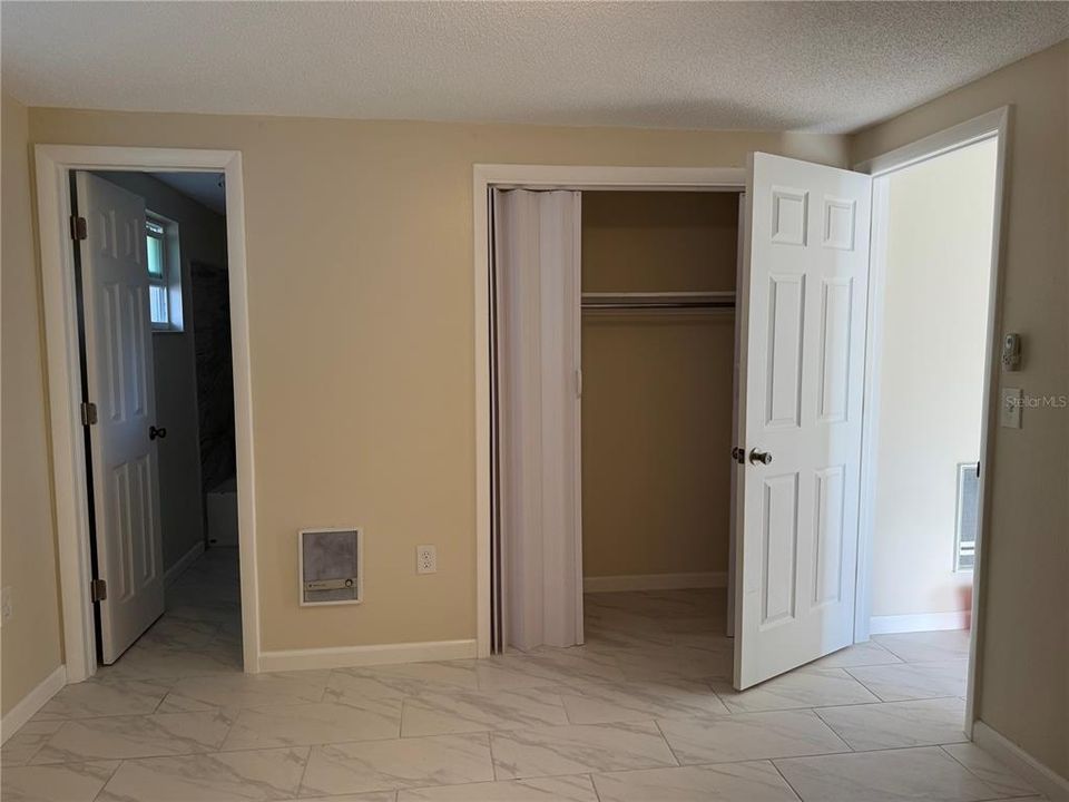 For Rent: $1,050 (1 beds, 1 baths, 528 Square Feet)