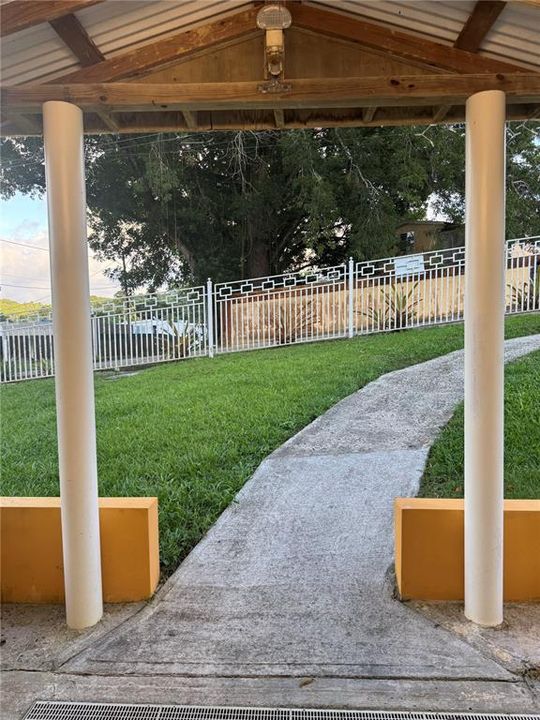 На продажу: $299,000 (3 спален, 2 ванн, 1556 Квадратных фут)