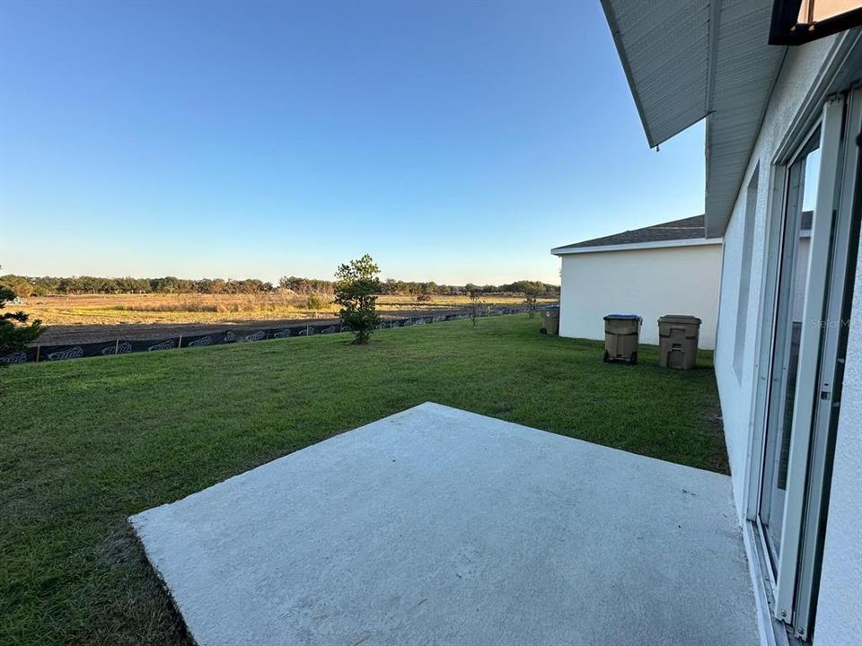 For Rent: $2,950 (5 beds, 2 baths, 2915 Square Feet)