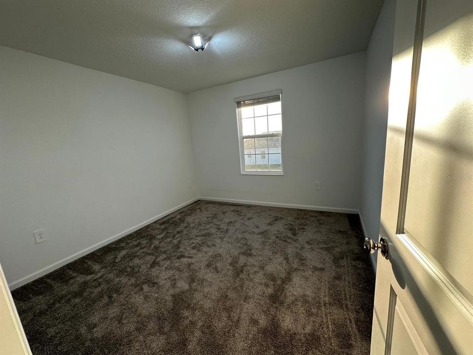 For Rent: $2,950 (5 beds, 2 baths, 2915 Square Feet)