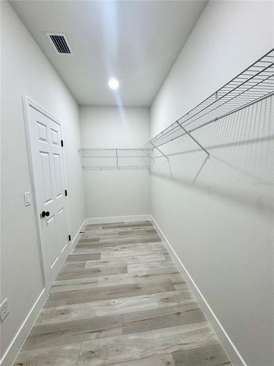 For Sale: $368,990 (4 beds, 2 baths, 1894 Square Feet)