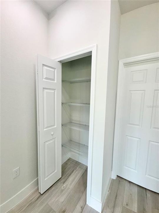 For Sale: $368,990 (4 beds, 2 baths, 1894 Square Feet)