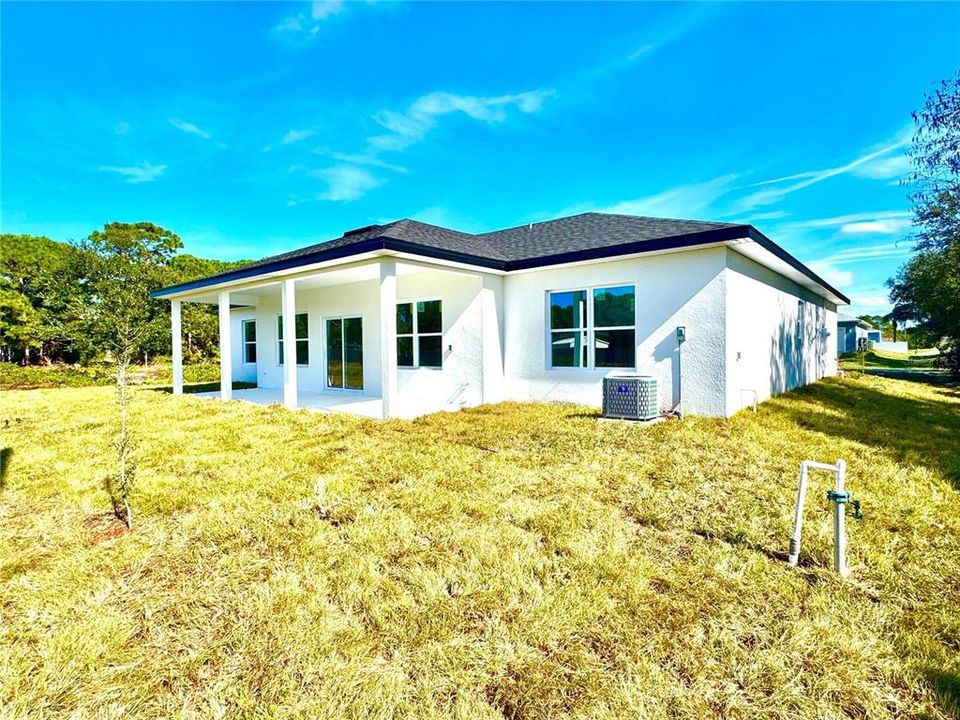 For Sale: $368,990 (4 beds, 2 baths, 1894 Square Feet)