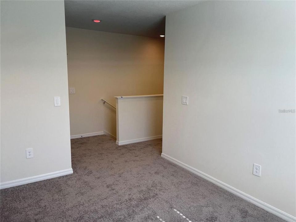 For Rent: $2,590 (3 beds, 2 baths, 1819 Square Feet)