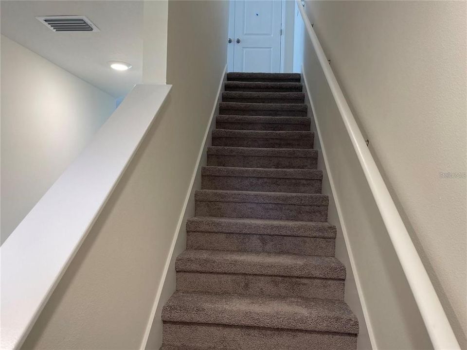 For Rent: $2,590 (3 beds, 2 baths, 1819 Square Feet)