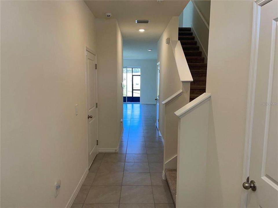 For Rent: $2,590 (3 beds, 2 baths, 1819 Square Feet)