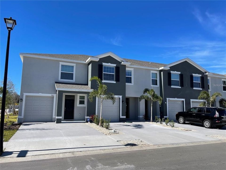 For Rent: $2,590 (3 beds, 2 baths, 1819 Square Feet)