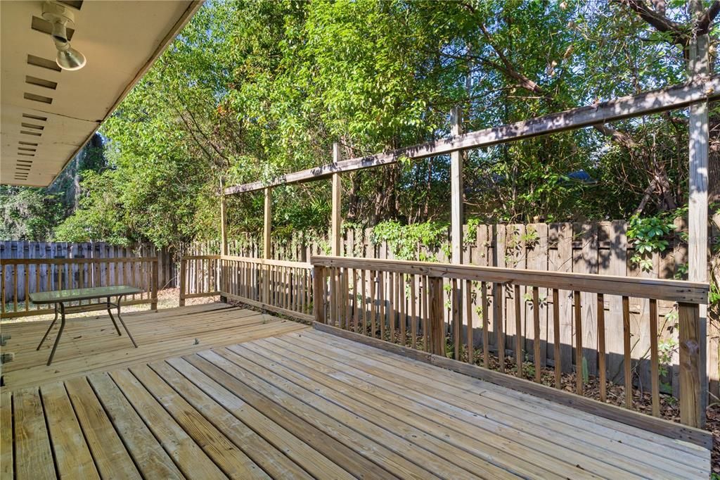 出租: $1,400 (3 贝兹, 1 浴室, 1677 平方英尺)