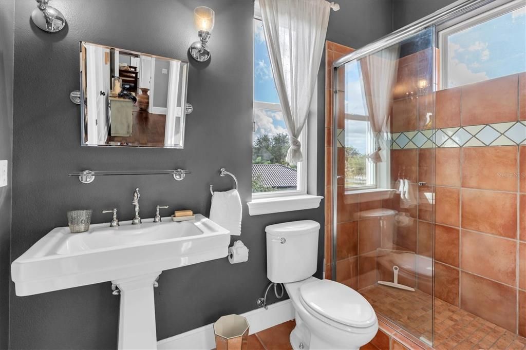 На продажу: $2,175,000 (4 спален, 4 ванн, 4624 Квадратных фут)