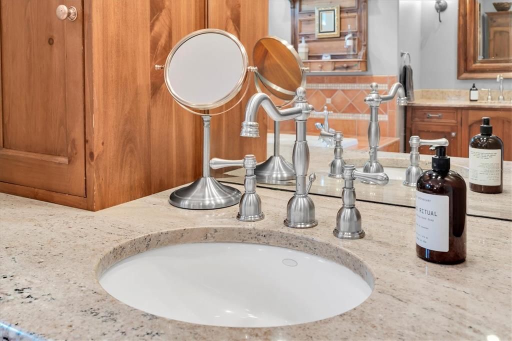 На продажу: $2,175,000 (4 спален, 4 ванн, 4624 Квадратных фут)