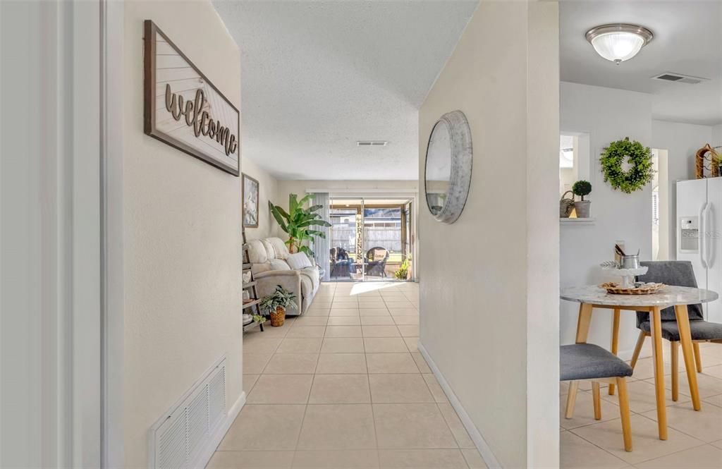 На продажу: $265,597 (3 спален, 2 ванн, 1198 Квадратных фут)